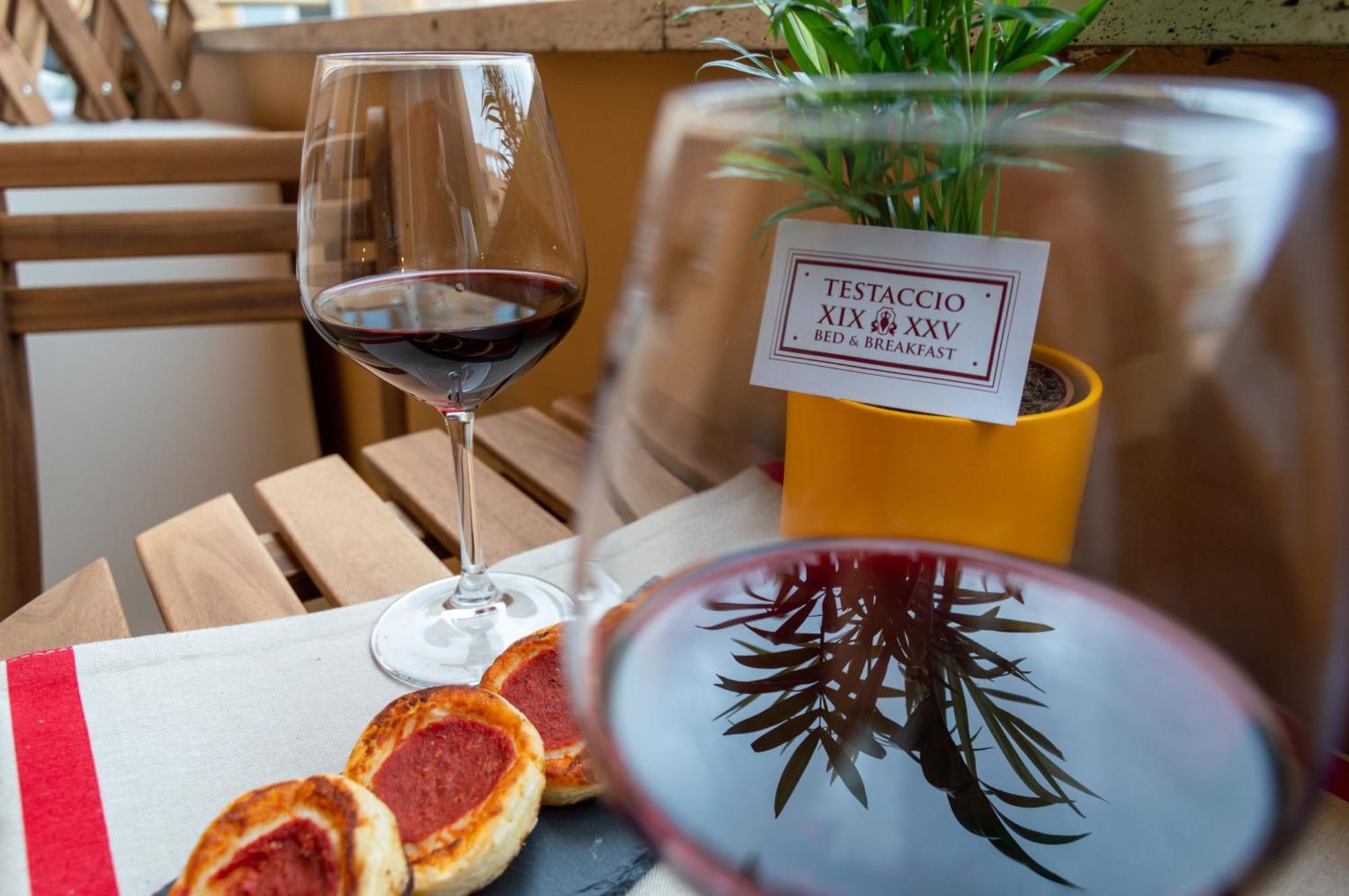 Testaccio Xix-Xxv Bed And Breakfast Рим Екстериор снимка